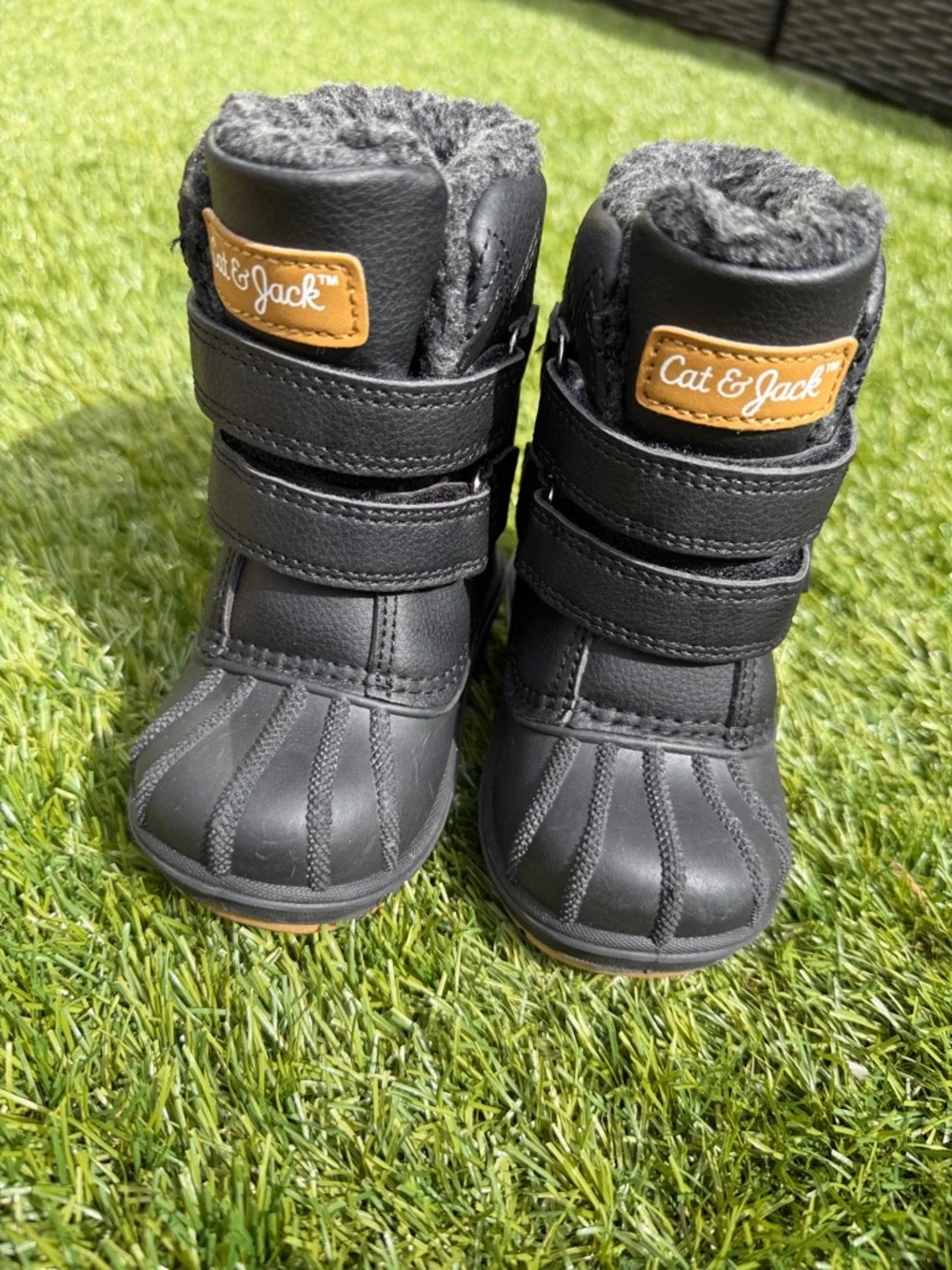 Cat & Jack Black toddler Waterproof Winter Boots with Faux Fur Trim size 5